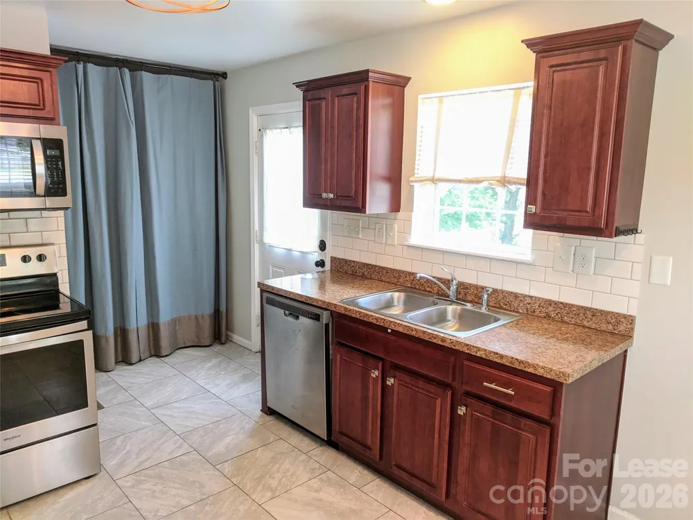 322 Clover Street Mooresville, NC 28115