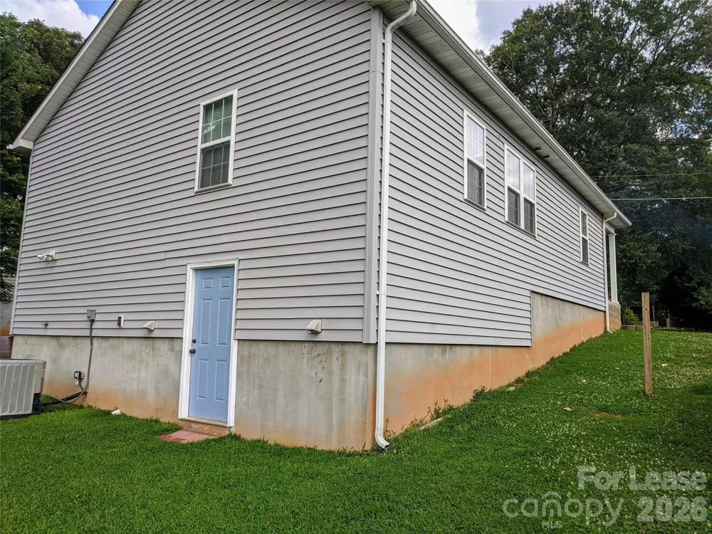 322 Clover Street Mooresville, NC 28115