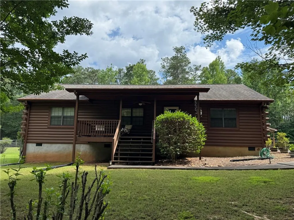 8911 Daerwater Drive Winston, GA 30187
