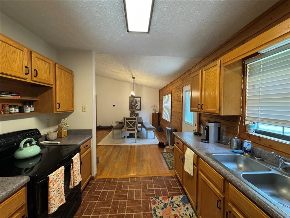 8911 Daerwater Drive Winston, GA 30187