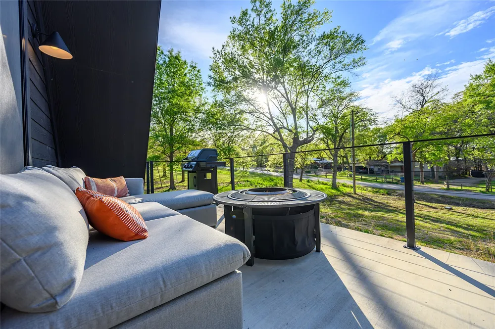 1219 Whispering Springs Drive Tool, TX 75143