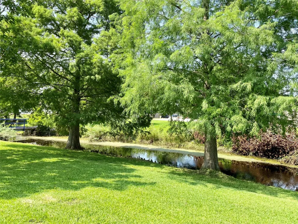 2609 Hughes Road Dickinson, TX 77539