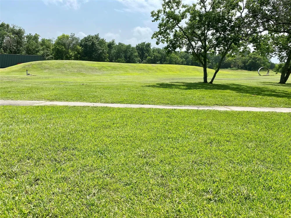 2609 Hughes Road Dickinson, TX 77539