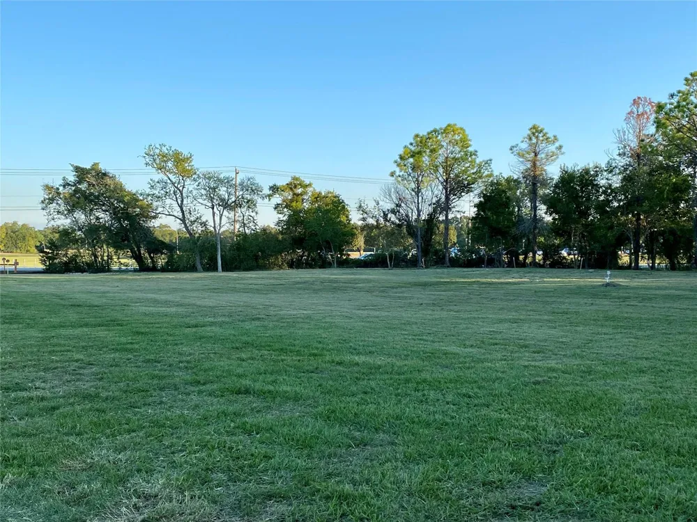 2609 Hughes Road Dickinson, TX 77539