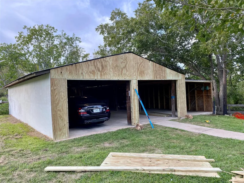 2609 Hughes Road Dickinson, TX 77539