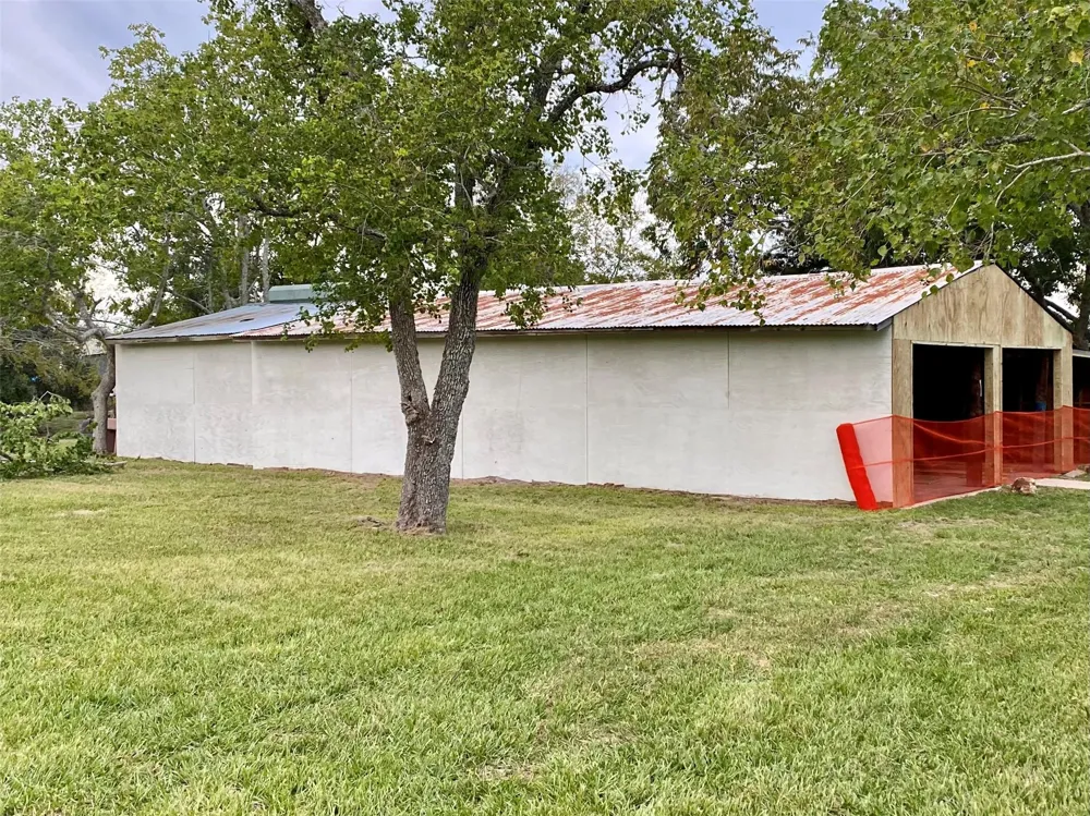 2609 Hughes Road Dickinson, TX 77539