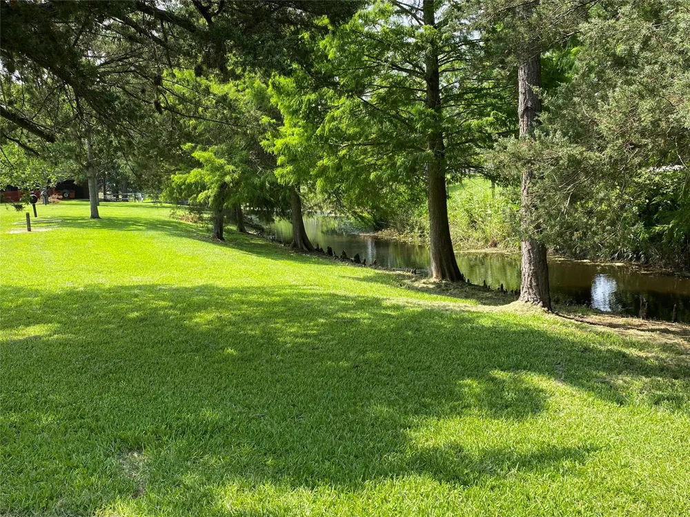 2609 Hughes Road Dickinson, TX 77539
