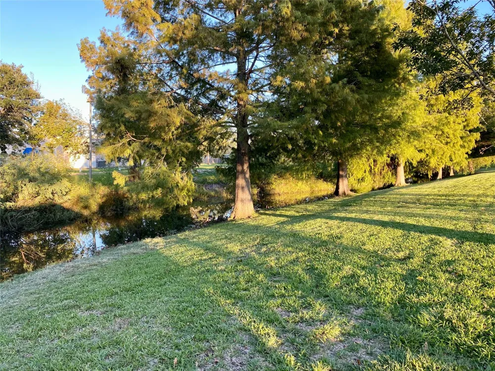 2609 Hughes Road Dickinson, TX 77539