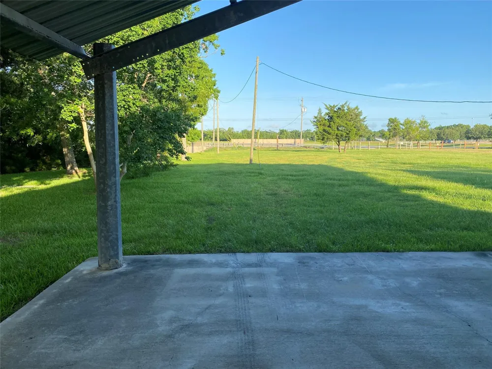 2609 Hughes Road Dickinson, TX 77539