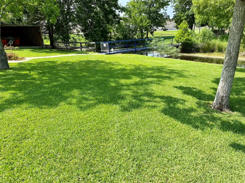 2609 Hughes Road Dickinson, TX 77539