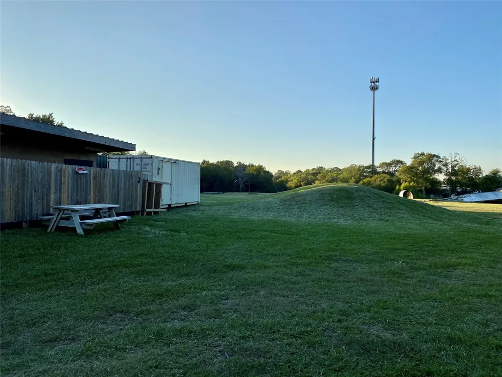 2609 Hughes Road Dickinson, TX 77539