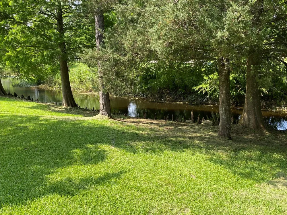 2609 Hughes Road Dickinson, TX 77539