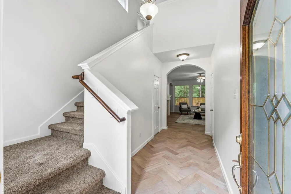 103 Ledgestone Place The Woodlands, TX 77382