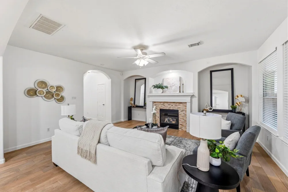 103 Ledgestone Place The Woodlands, TX 77382
