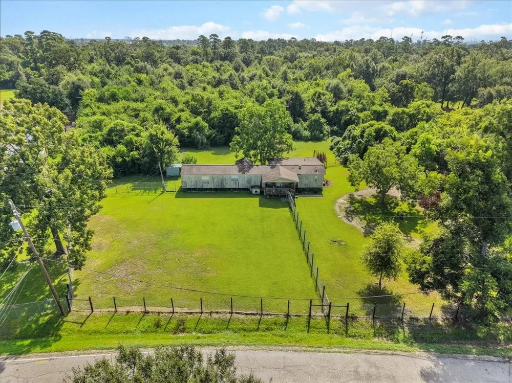 1116 Red Bud Street Channelview, TX 77530