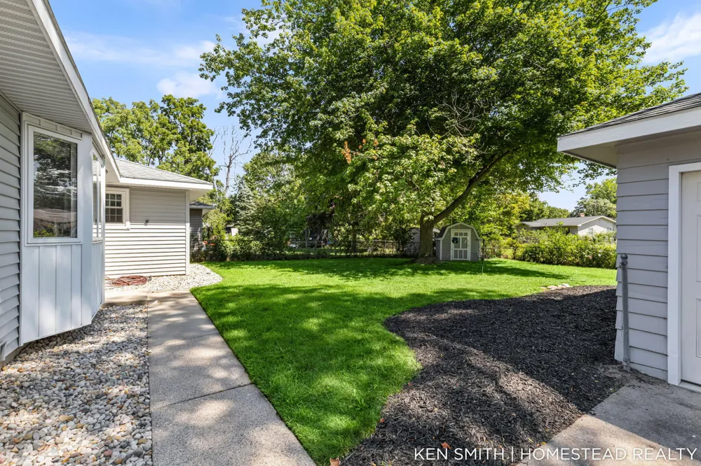 4072 Lila Street SW Grandville, MI 49418