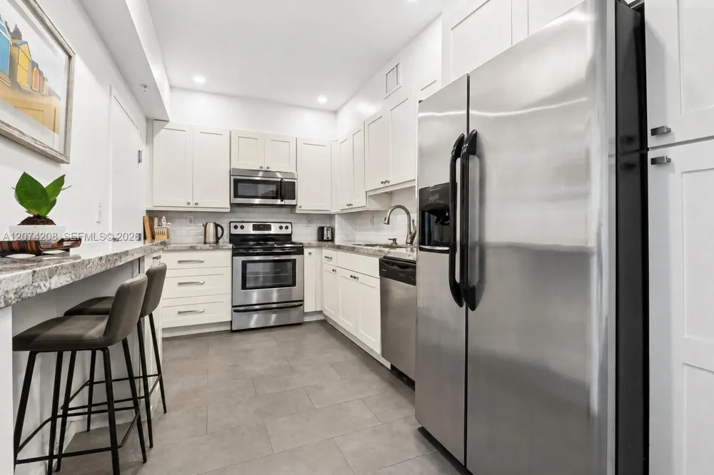 90 Edgewater Dr #PH11 Coral Gables, FL 33133