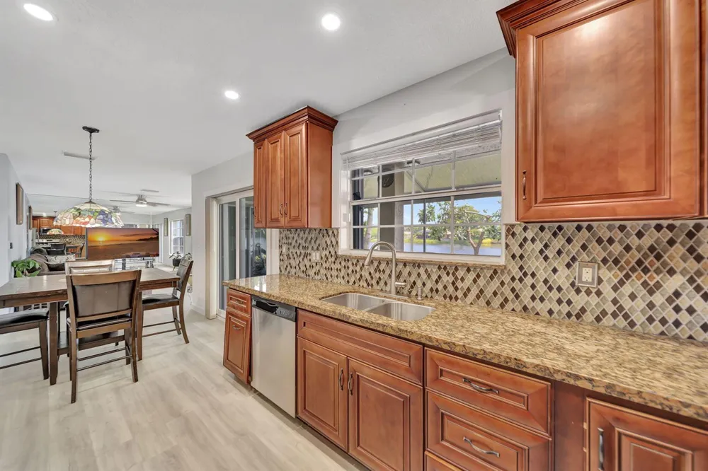 5456 NW 44th Way Coconut Creek, FL 33073