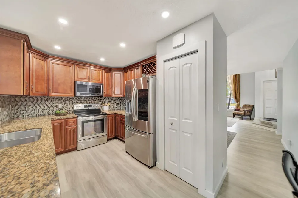 5456 NW 44th Way Coconut Creek, FL 33073