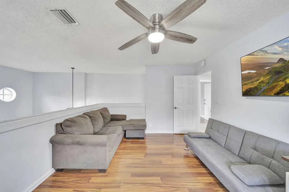 5456 NW 44th Way Coconut Creek, FL 33073