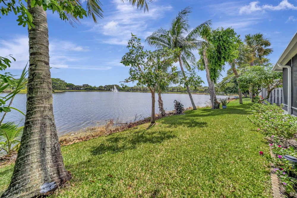 5456 NW 44th Way Coconut Creek, FL 33073