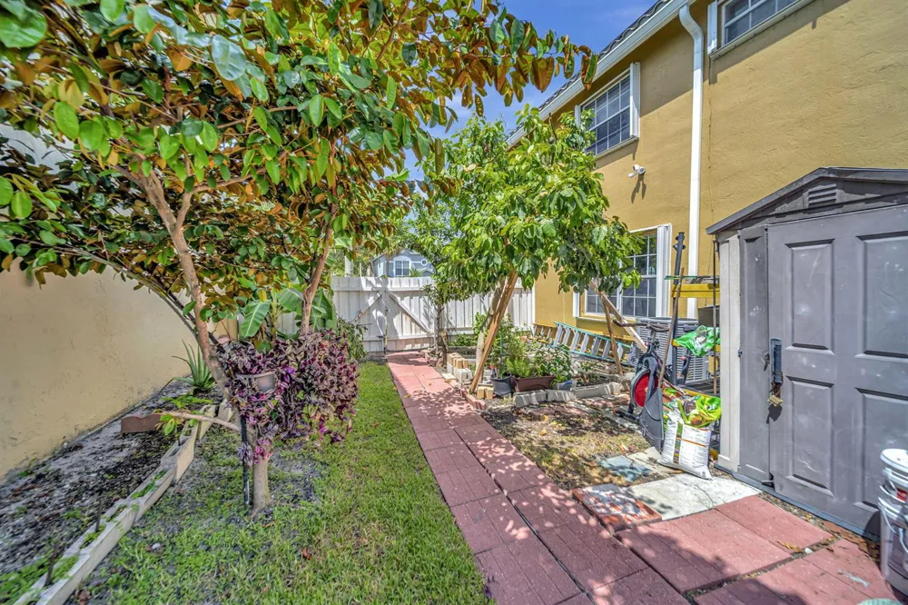 5456 NW 44th Way Coconut Creek, FL 33073
