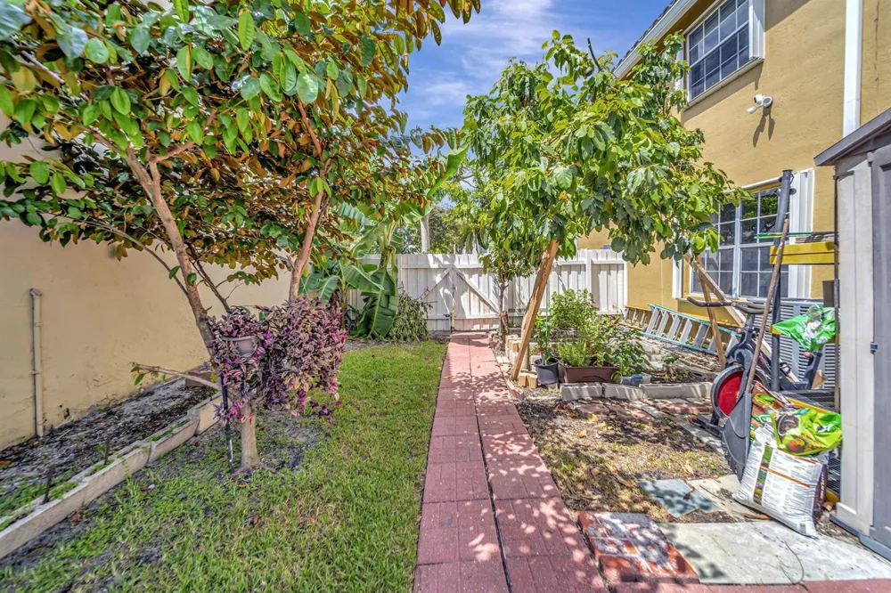 5456 NW 44th Way Coconut Creek, FL 33073