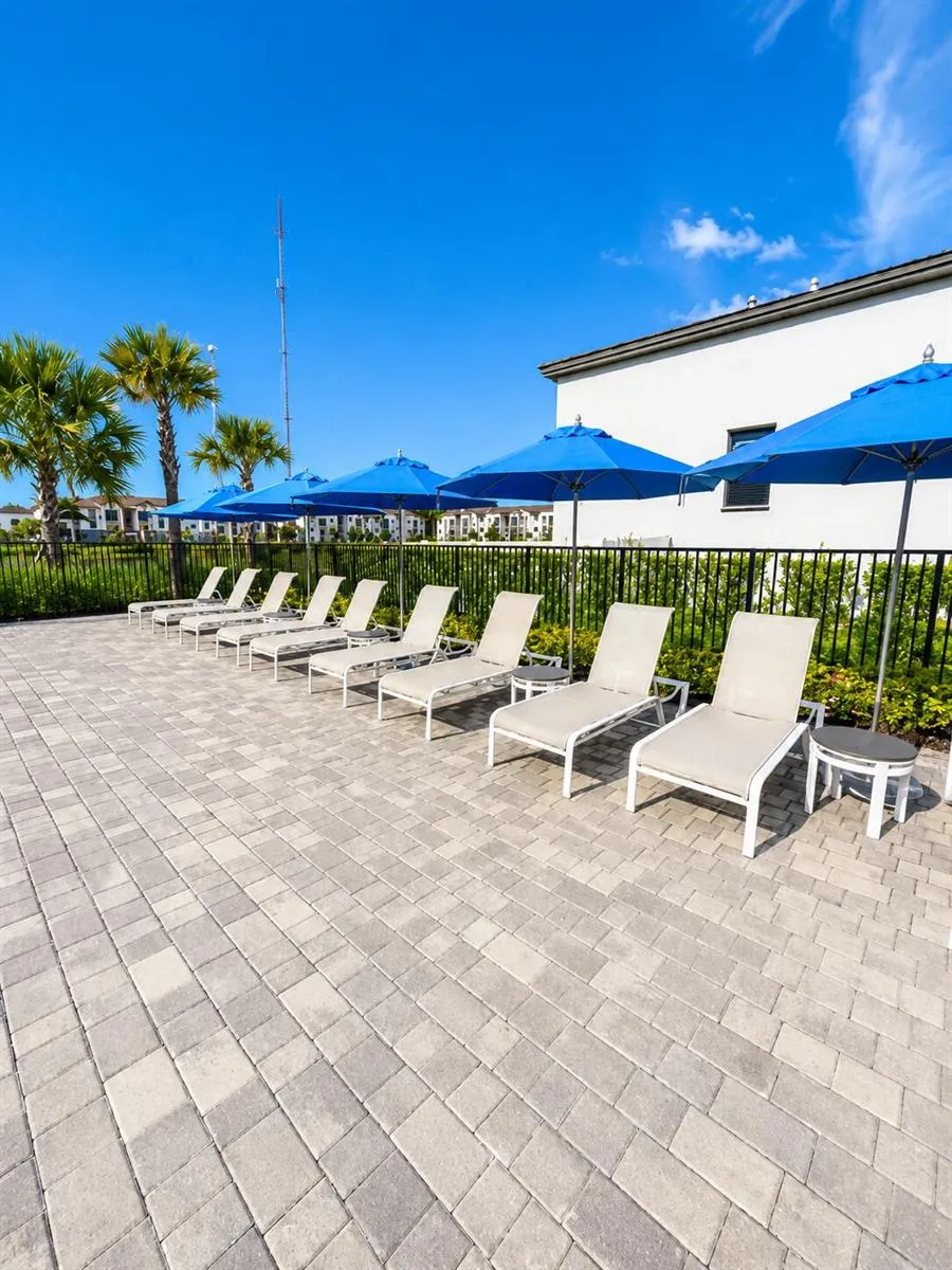 424 NW 203RD TERRACE Miami Gardens, FL 33169