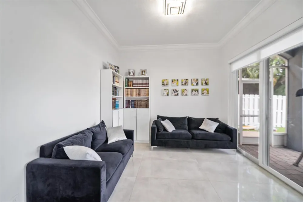 4916 SW 38th Way Fort Lauderdale, FL 33312