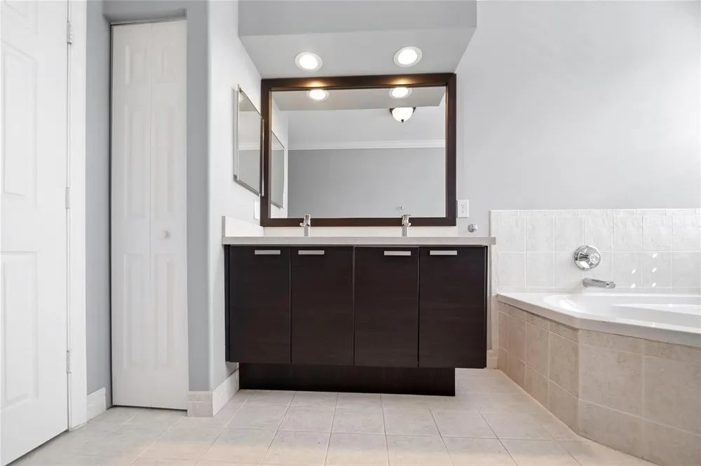 4916 SW 38th Way Fort Lauderdale, FL 33312