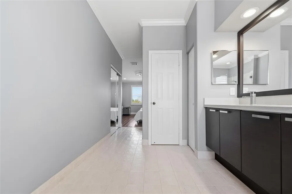 4916 SW 38th Way Fort Lauderdale, FL 33312