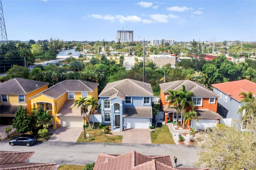 4916 SW 38th Way Fort Lauderdale, FL 33312