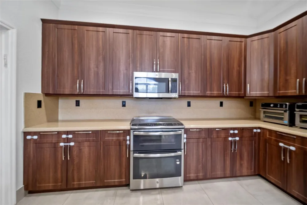 4916 SW 38th Way Fort Lauderdale, FL 33312