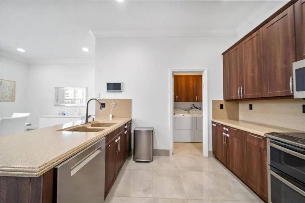 4916 SW 38th Way Fort Lauderdale, FL 33312