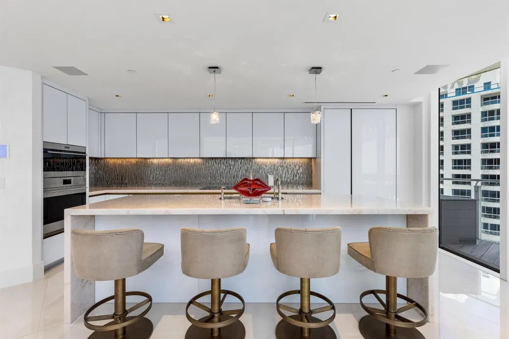 525 FORT LAUDERDALE BEACH BOULEVARD #1702 Fort Lauderdale, FL 33304