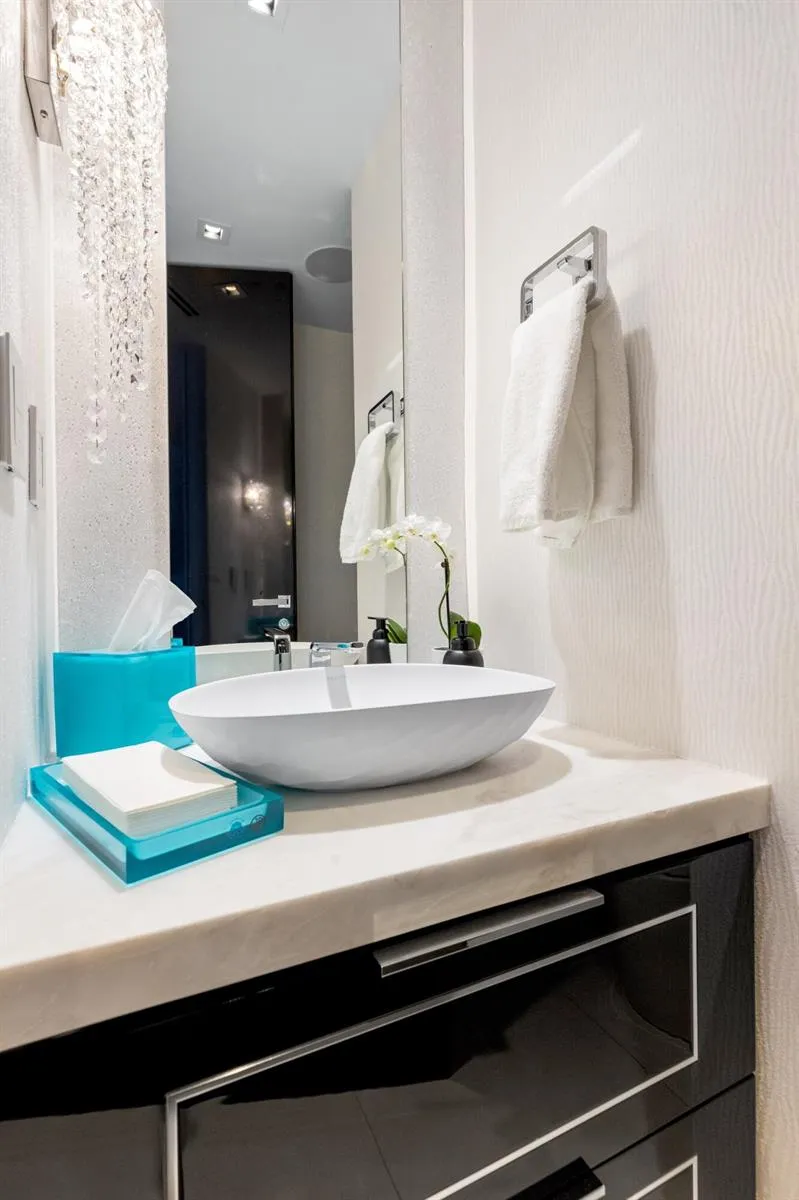 525 FORT LAUDERDALE BEACH BOULEVARD #1702 Fort Lauderdale, FL 33304
