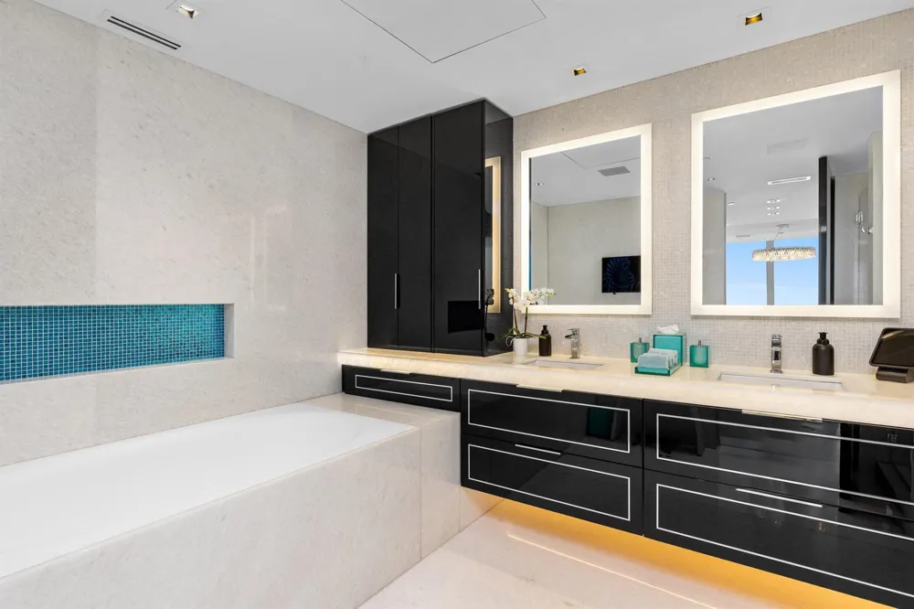 525 FORT LAUDERDALE BEACH BOULEVARD #1702 Fort Lauderdale, FL 33304