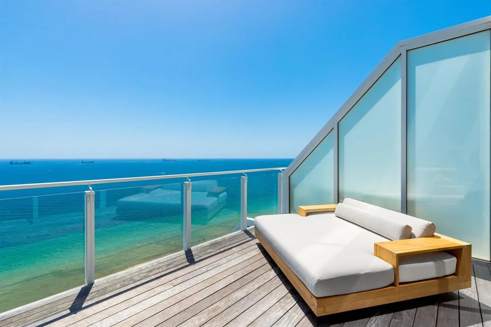525 FORT LAUDERDALE BEACH BOULEVARD #1702 Fort Lauderdale, FL 33304