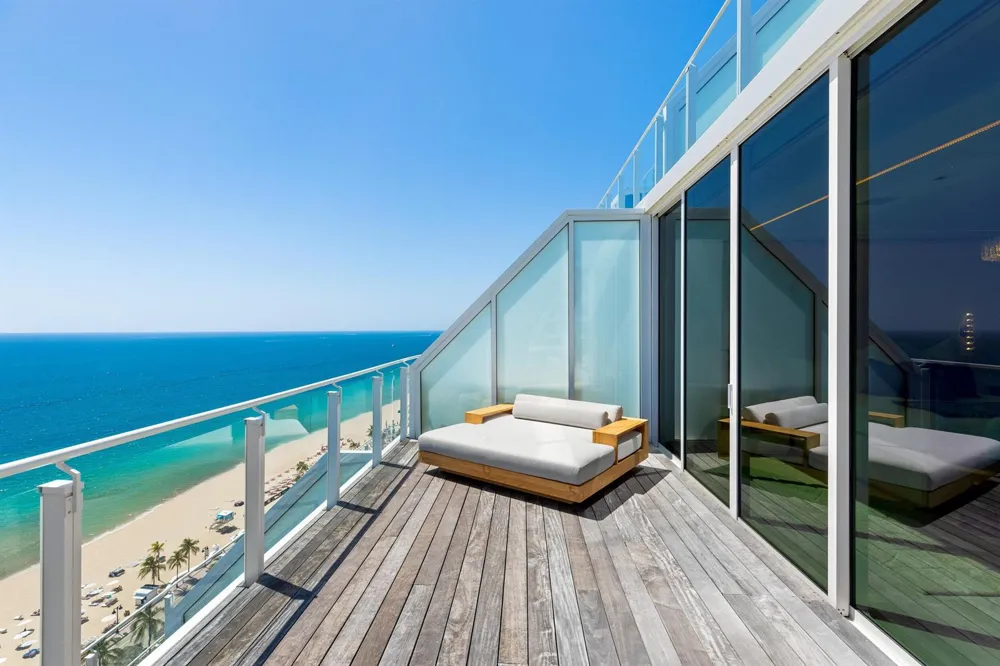 525 FORT LAUDERDALE BEACH BOULEVARD #1702 Fort Lauderdale, FL 33304