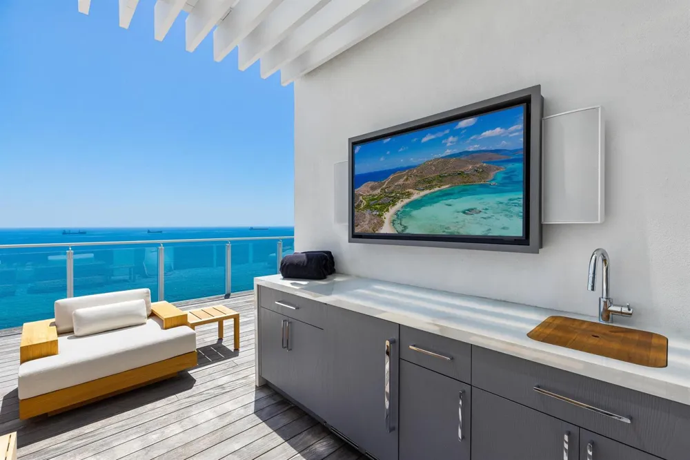 525 FORT LAUDERDALE BEACH BOULEVARD #1702 Fort Lauderdale, FL 33304