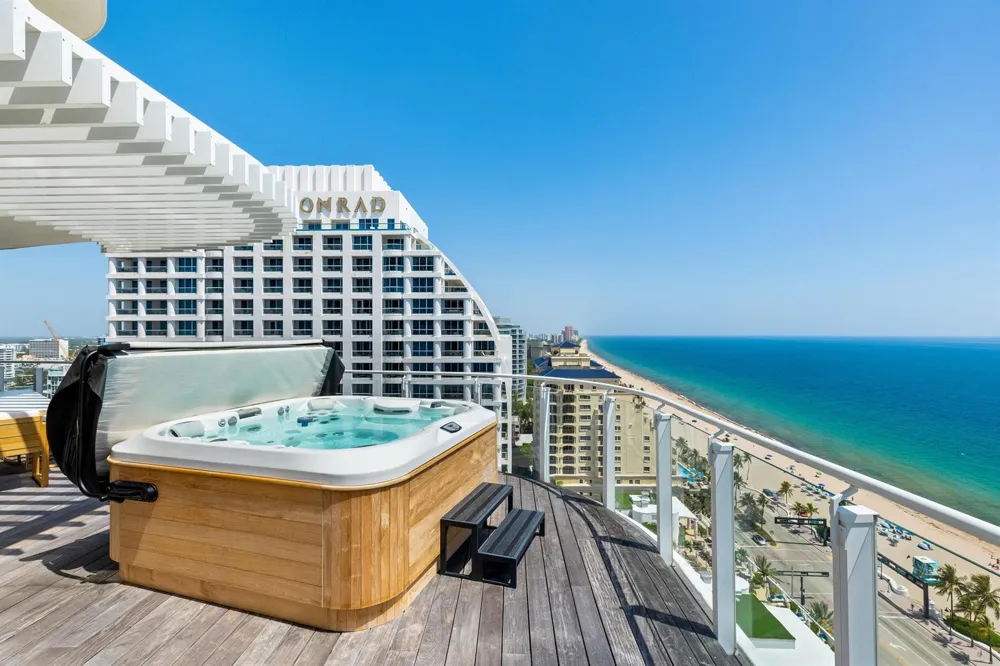 525 FORT LAUDERDALE BEACH BOULEVARD #1702 Fort Lauderdale, FL 33304