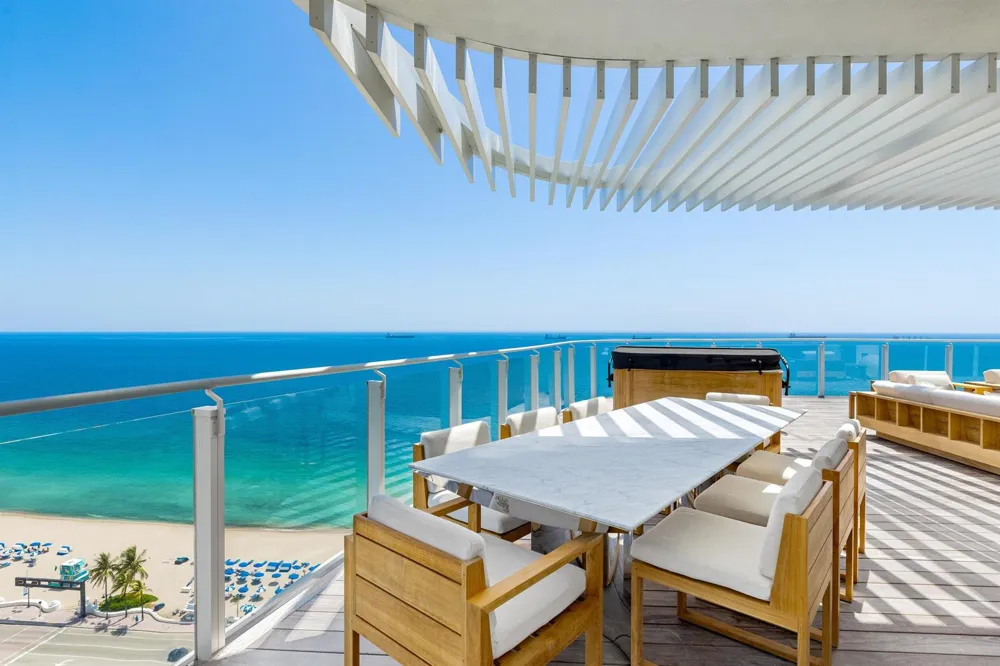 525 FORT LAUDERDALE BEACH BOULEVARD #1702 Fort Lauderdale, FL 33304