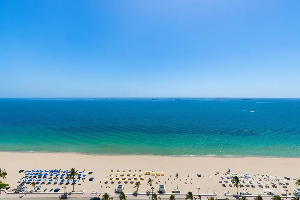 525 FORT LAUDERDALE BEACH BOULEVARD #1702 Fort Lauderdale, FL 33304