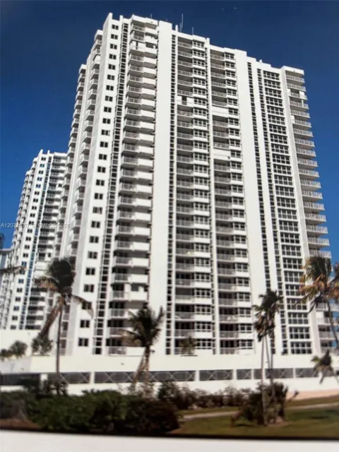 1370 S Ocean Blvd #1206