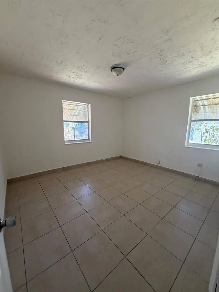 1525 W 15TH STREET Riviera Beach, FL 33404