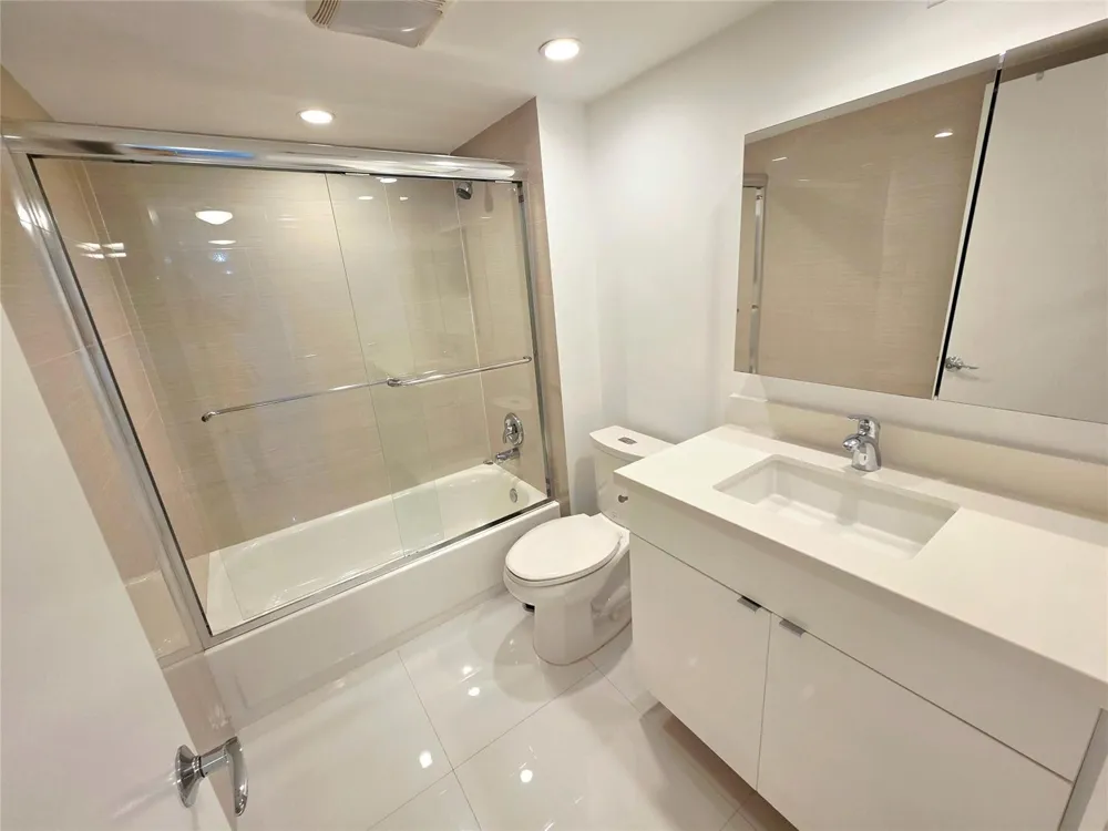 1631 S Ocean Boulevard #1006 Pompano Beach, FL 33062