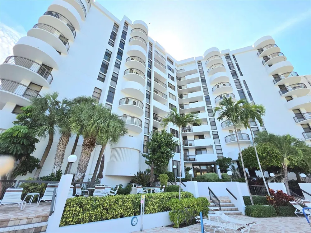 1631 S Ocean Boulevard #1006 Pompano Beach, FL 33062