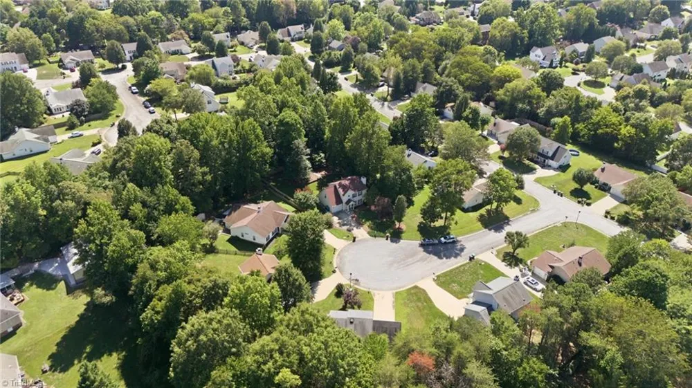 1704 Crinan Court High Point, NC 27265