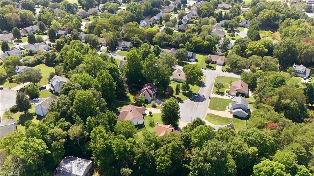 1704 Crinan Court High Point, NC 27265