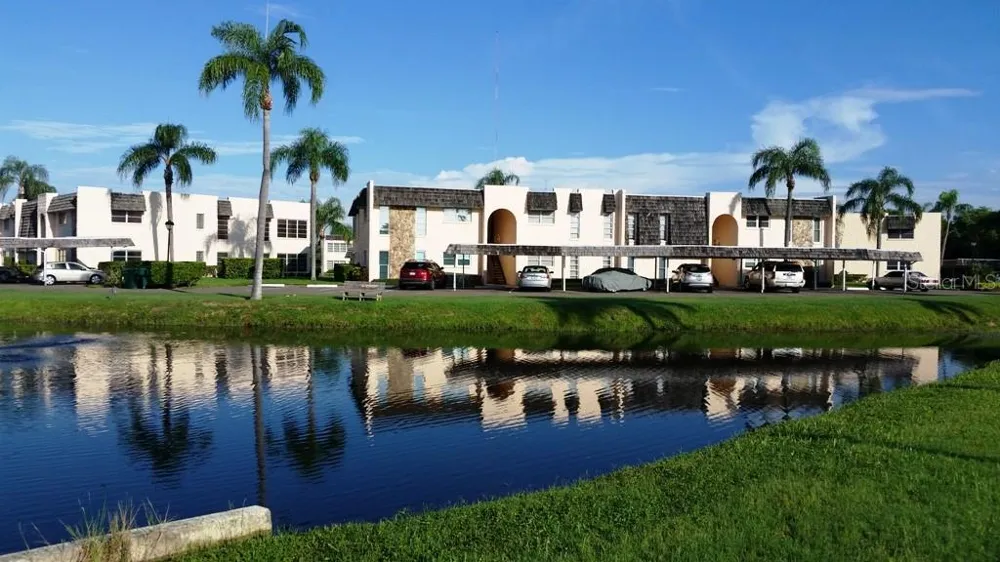 209 FERNWOOD CIRCLE #209 Seminole, FL 33777